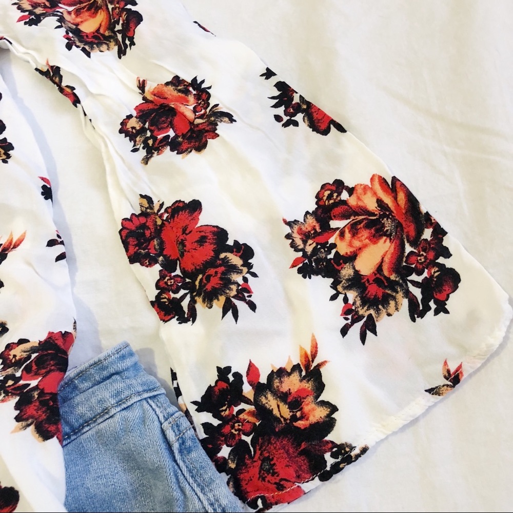 Blu Pepper Floral Bell Sleeve Blouse - Picture 3 of 6